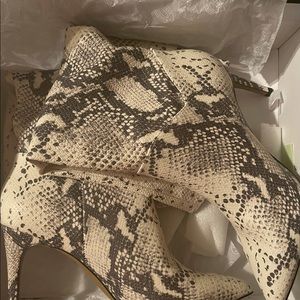 Steve Madden Snakeskin boots